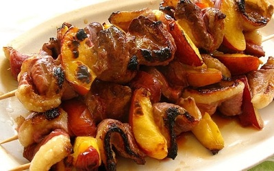 Brochettes de canard au Miel et aux pêches